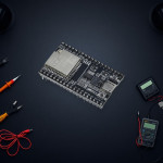 لوحة تطوير ESP32-DEVKITC (موديول ESP32-WROOM-32U، 4 ميجابايت)