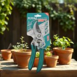 TOTAL Stainless Steel Garden Scissors / Pruning Shears