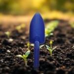 Mintra Reinforced Plastic Garden Shovel - Burgundy