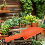 Reinforced Plastic Garden Scoop Shovel - Brown (Mintra)